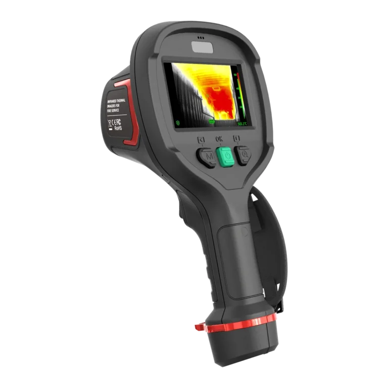 Cámara térmica Guide serie PR II para bomberos, vista en tres cuartos con pantalla
